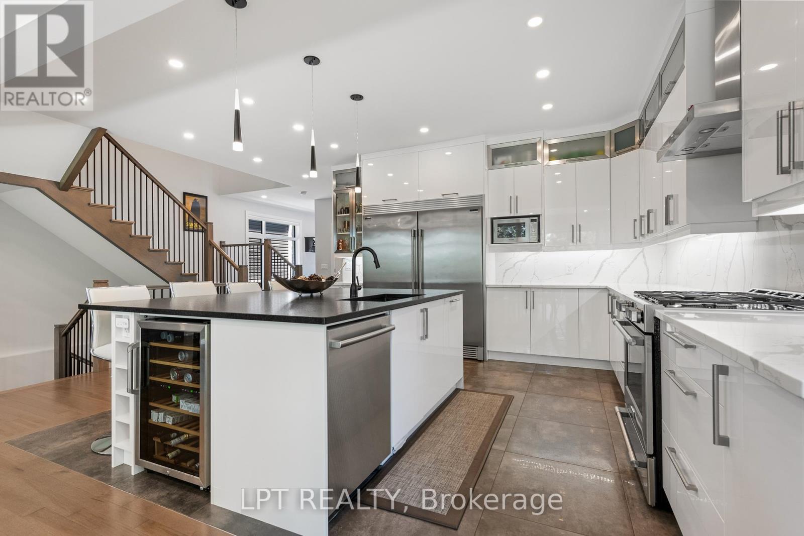 1740 St Barbara Street, Ottawa, Ontario  K1T 1M2 - Photo 8 - X13500362