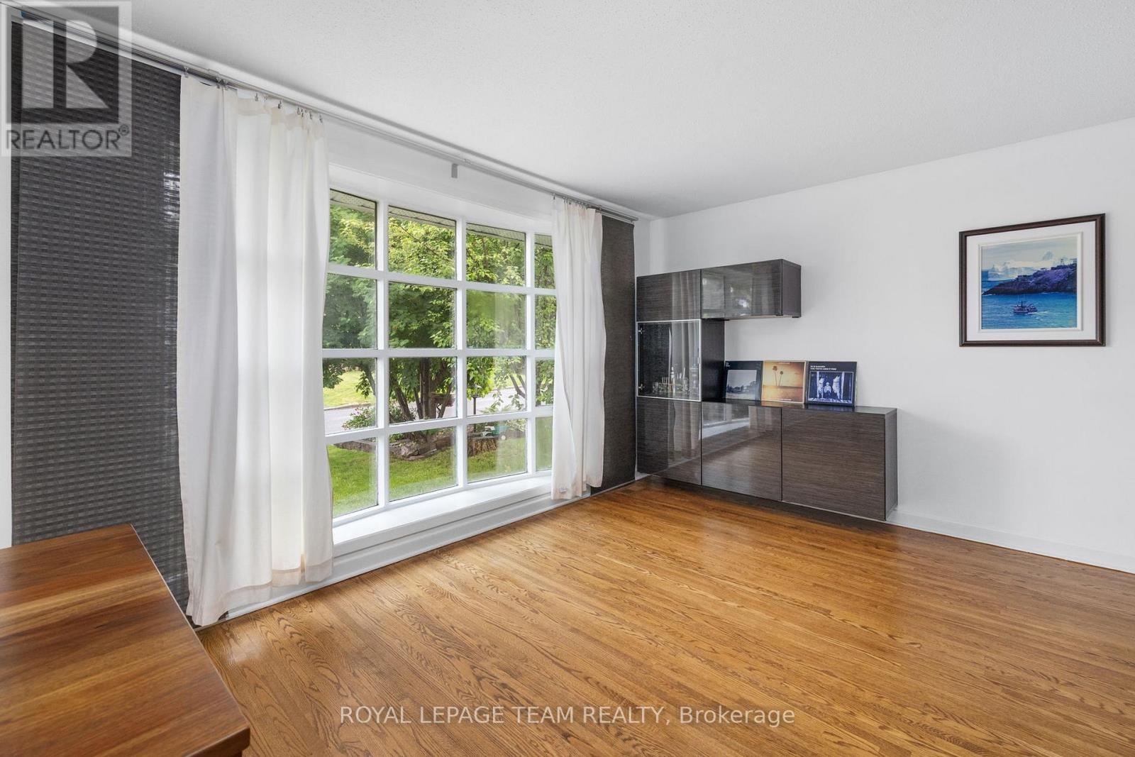 40 Woodmount Crescent, Ottawa, Ontario  K2E 5R1 - Photo 10 - X13500470