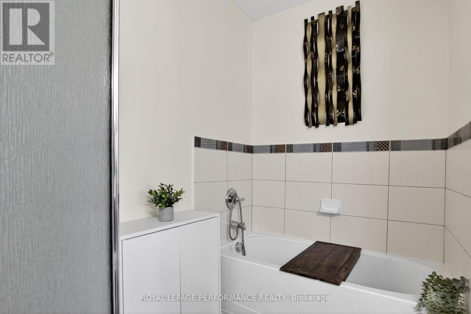 B - 135 Harthill Way, Ottawa, Ontario  K2J 5V1 - Photo 27 - X13500506