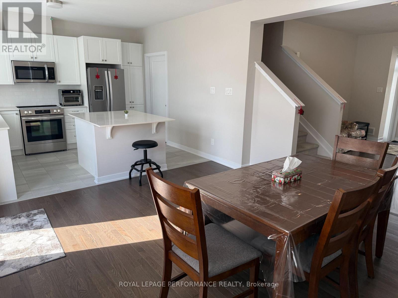 208 Falsetto Street, Ottawa, Ontario  K1W 0S2 - Photo 12 - X13500822