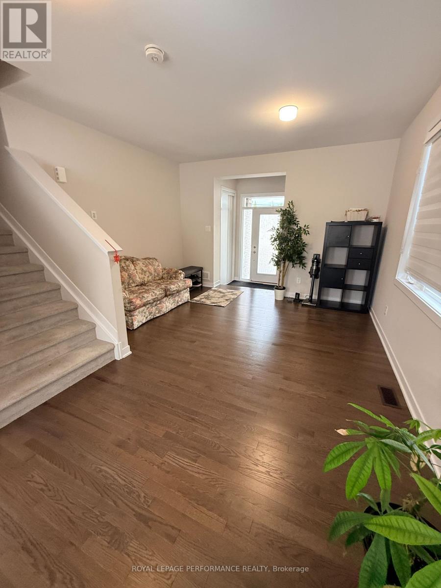 208 Falsetto Street, Ottawa, Ontario  K1W 0S2 - Photo 9 - X13500822