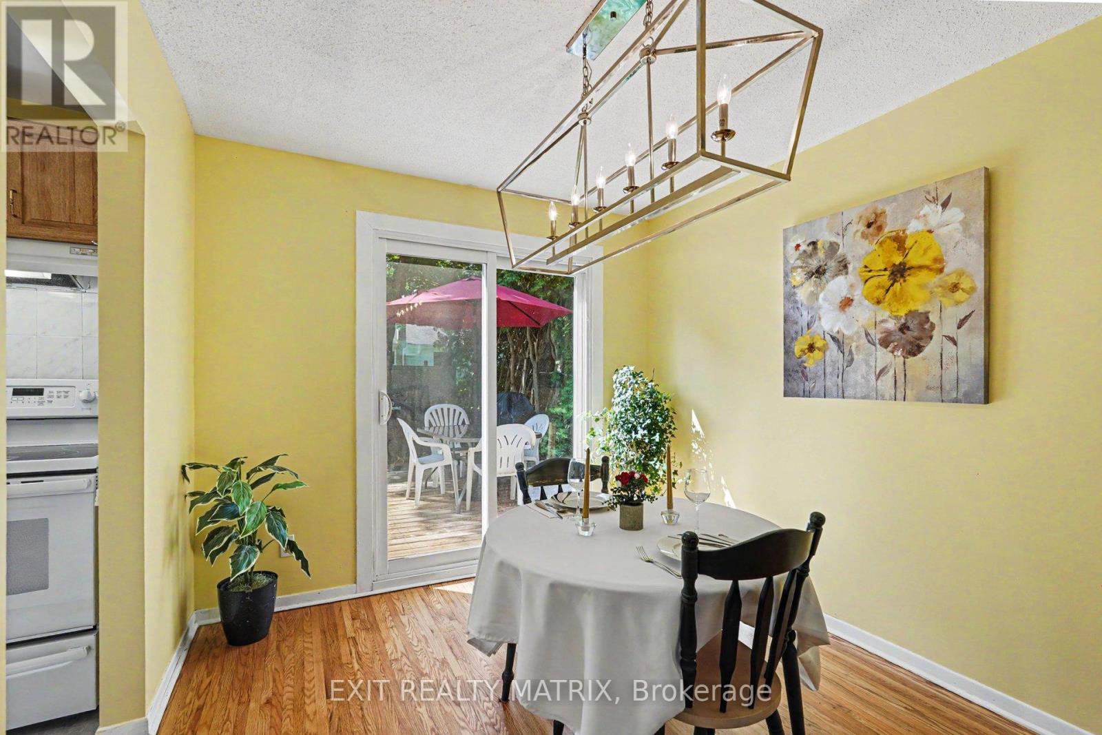 18 Highpark Crescent, Ottawa, Ontario  K1B 3G8 - Photo 10 - X13501090