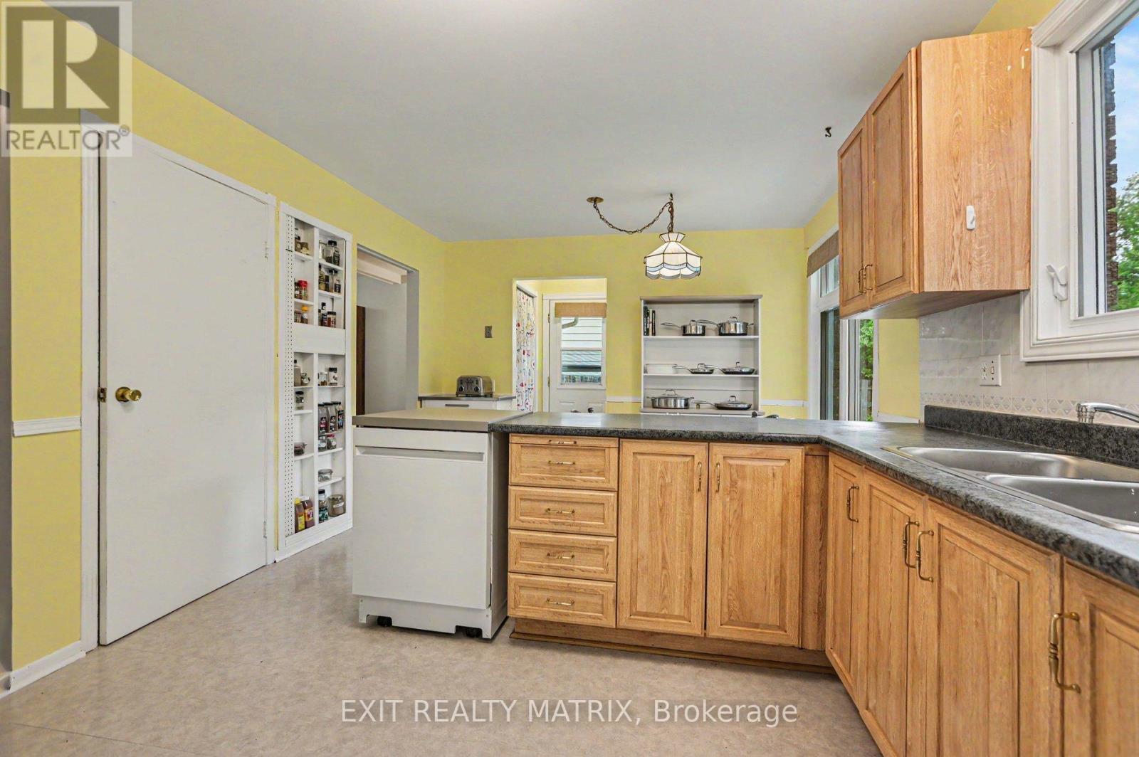 18 Highpark Crescent, Ottawa, Ontario  K1B 3G8 - Photo 15 - X13501090