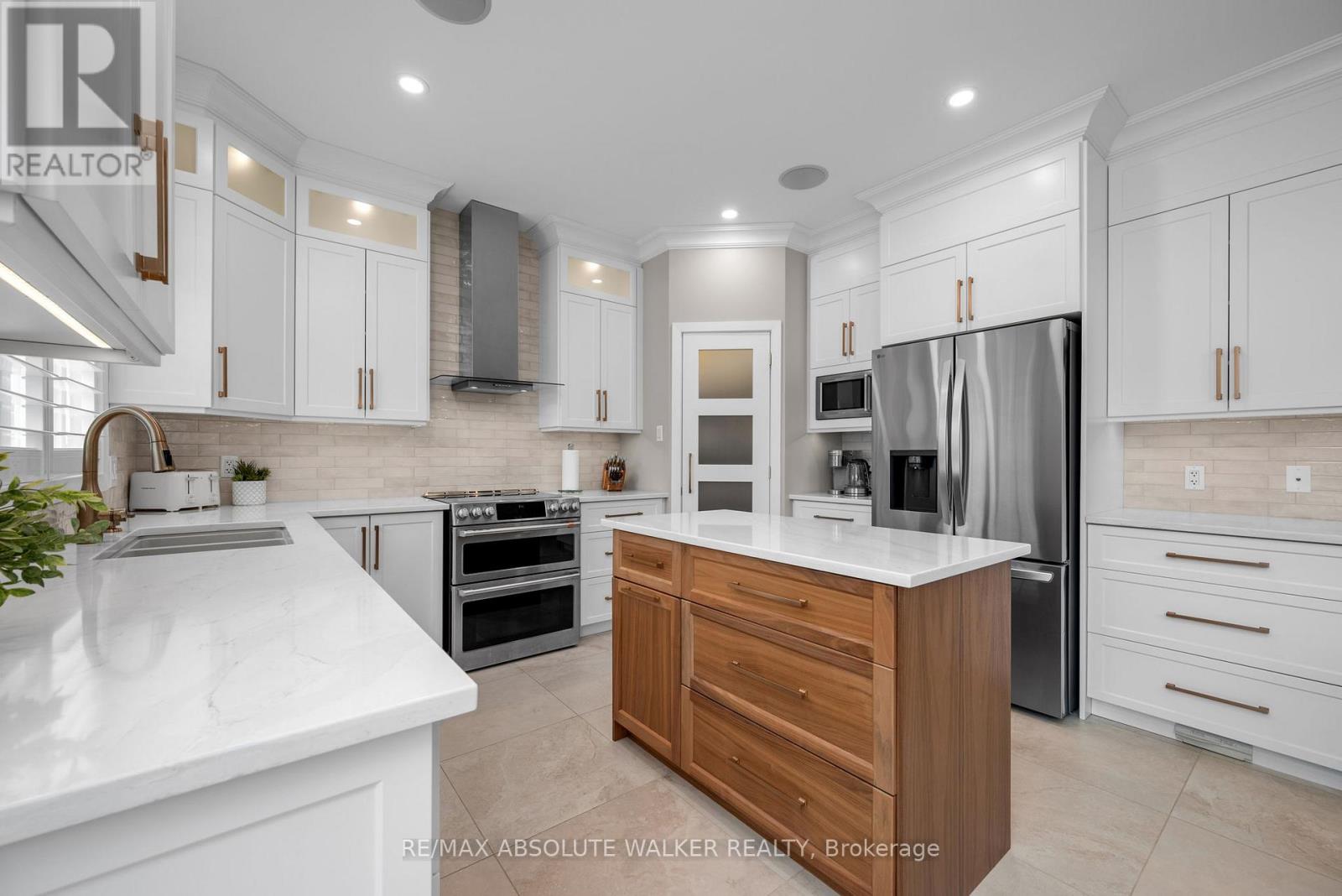245 Lucinda Crescent, Ottawa, Ontario  K1W 0A1 - Photo 3 - X13501168