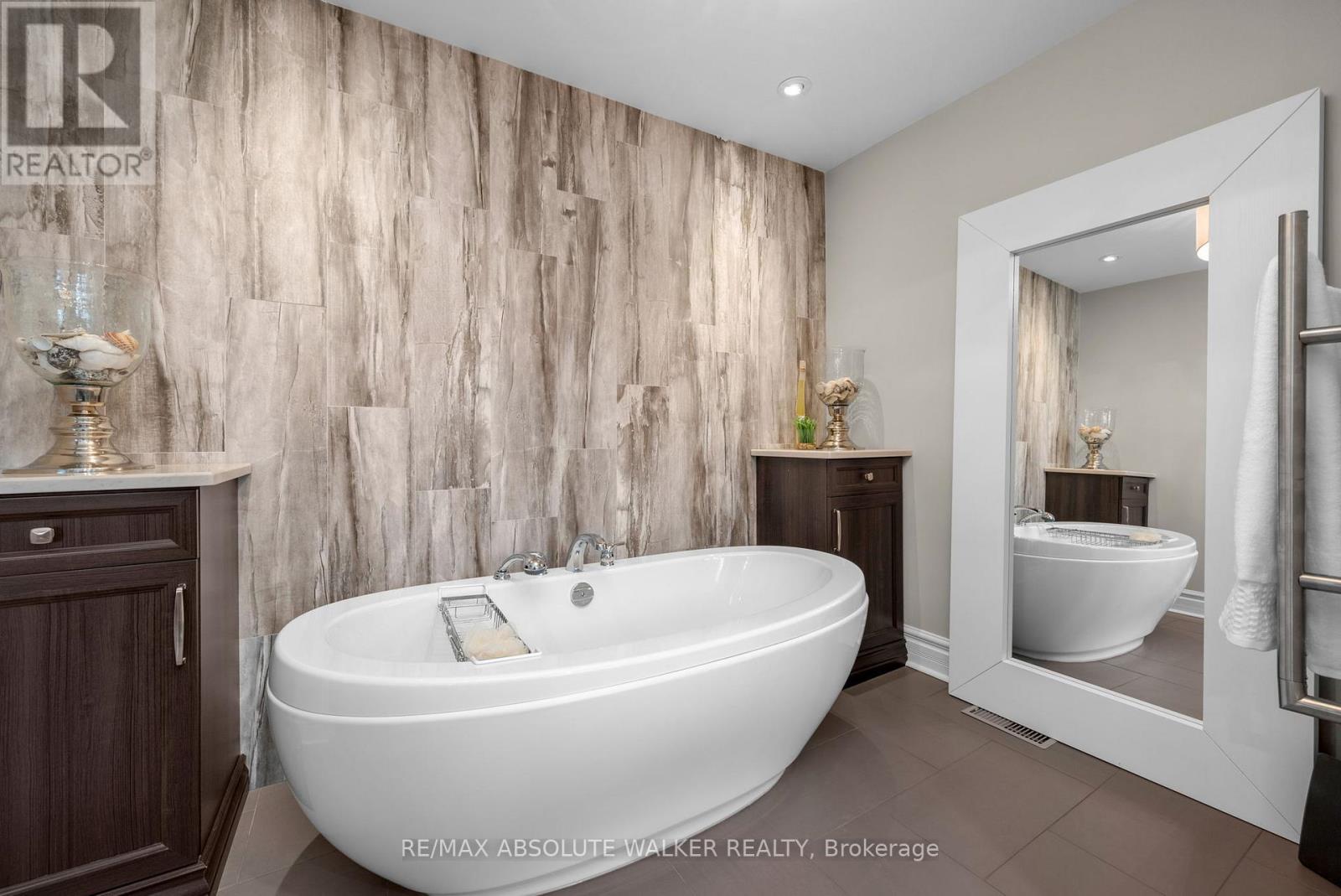 245 Lucinda Crescent, Ottawa, Ontario  K1W 0A1 - Photo 32 - X13501168