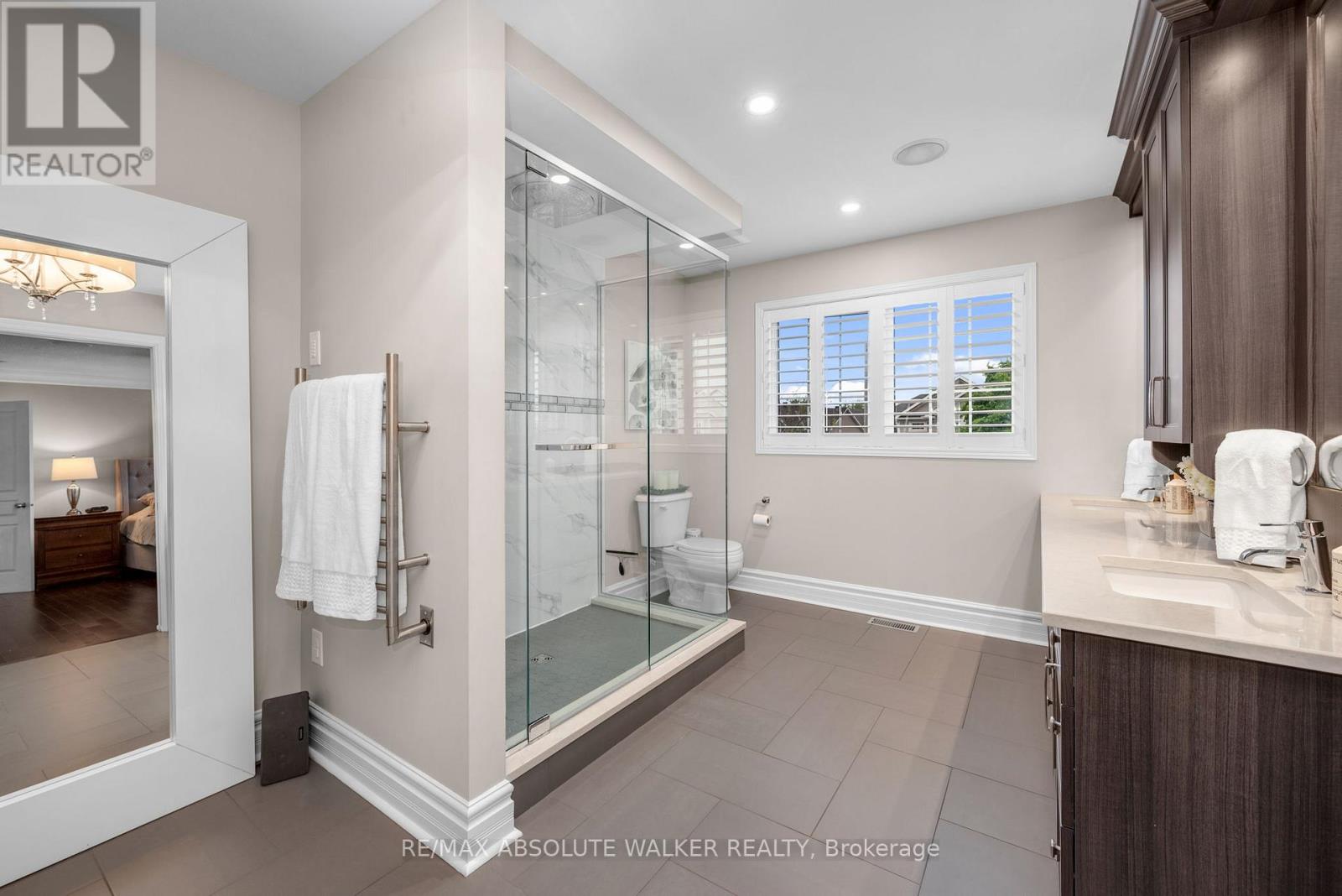 245 Lucinda Crescent, Ottawa, Ontario  K1W 0A1 - Photo 4 - X13501168