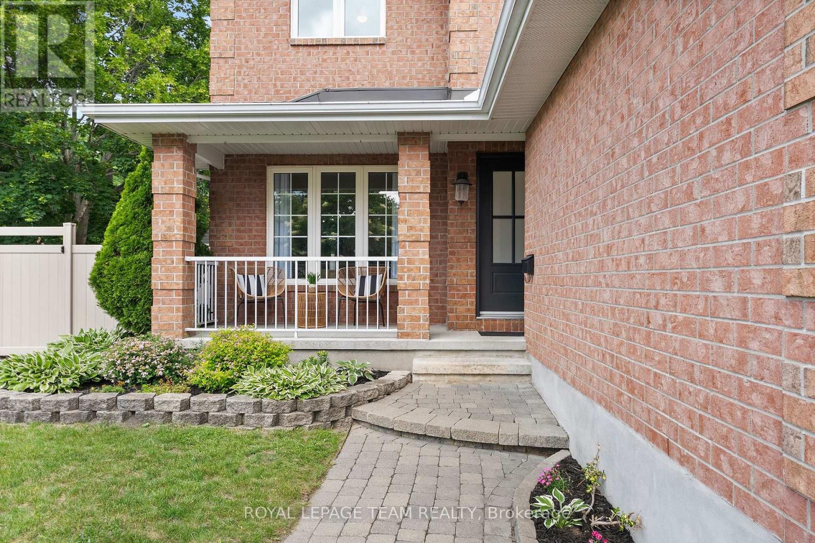 14 Newcastle Avenue, Ottawa, Ontario  K2K 3B4 - Photo 2 - X13502324