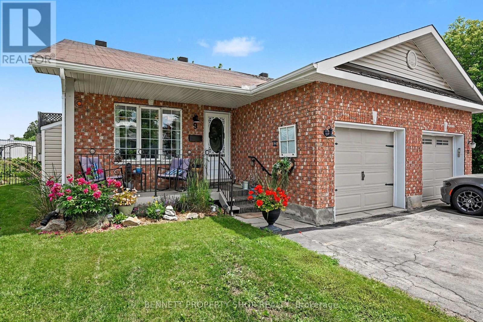 9 Huyck Drive, Arnprior, Ontario  K7S 3W7 - Photo 1 - X13502498