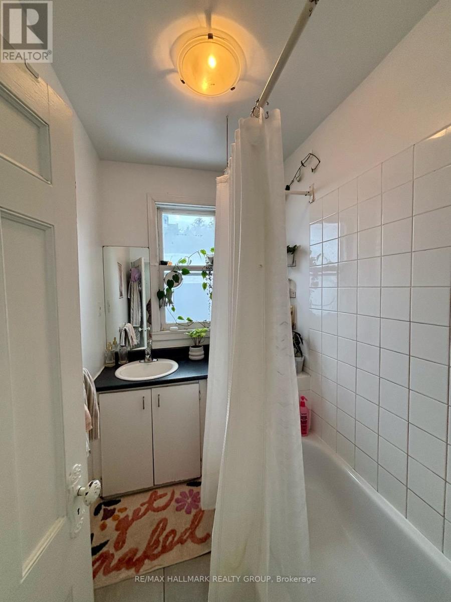 3 - 421 Lisgar Street, Ottawa, Ontario  K1R 5G9 - Photo 10 - X13502674