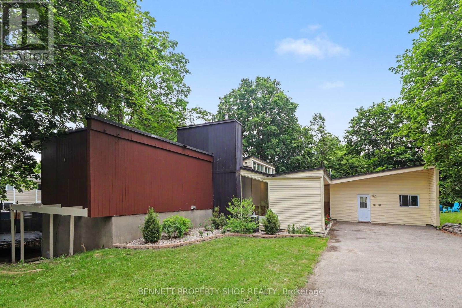 1770 Montreal Road, Ottawa, Ontario  K1J 6N3 - Photo 1 - X13502738