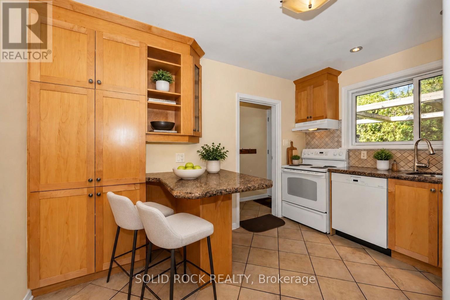 1235 Major Street, Ottawa, Ontario  K2C 2S3 - Photo 3 - X13503062