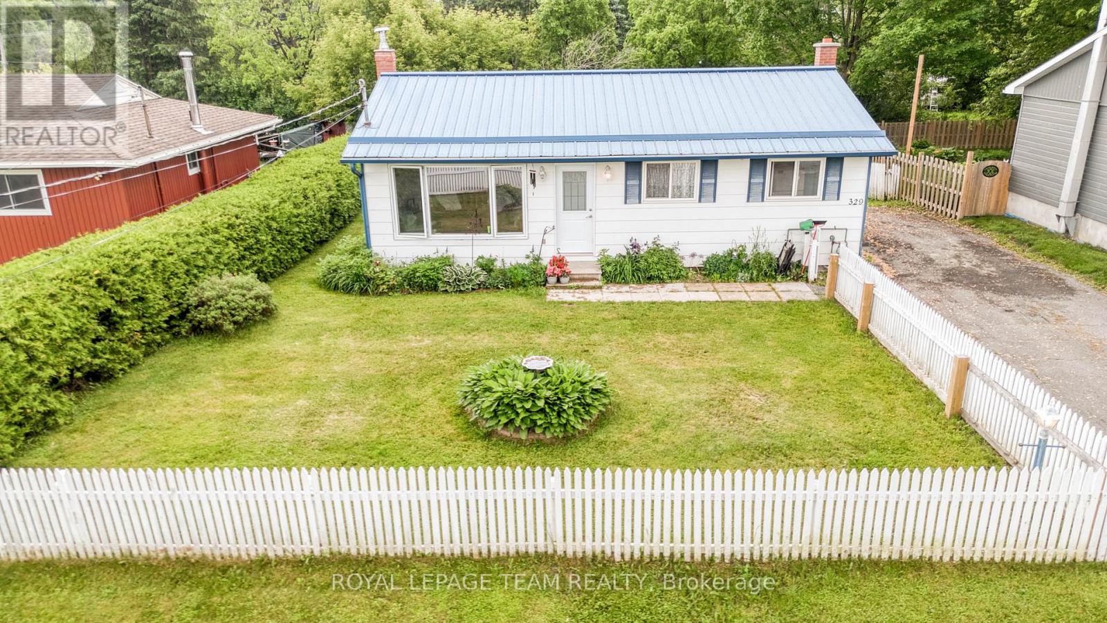329 Wylie Street, Mississippi Mills, Ontario  K0A 1A0 - Photo 1 - X13503290