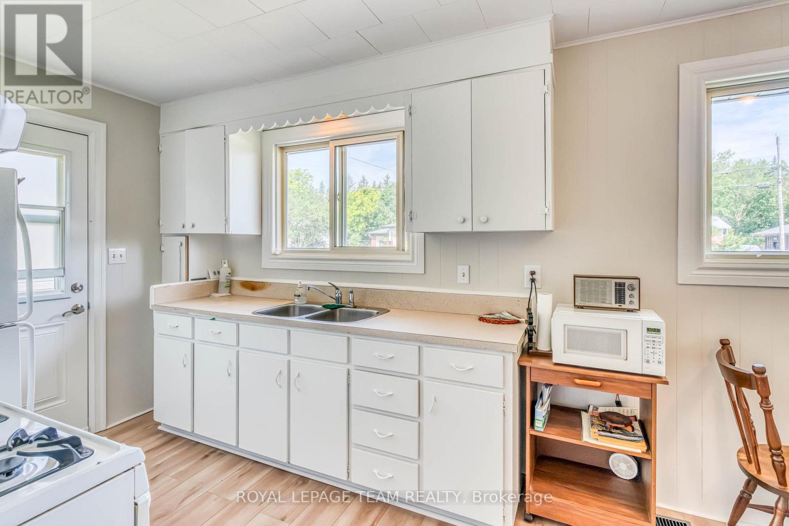 329 Wylie Street, Mississippi Mills, Ontario  K0A 1A0 - Photo 6 - X13503290