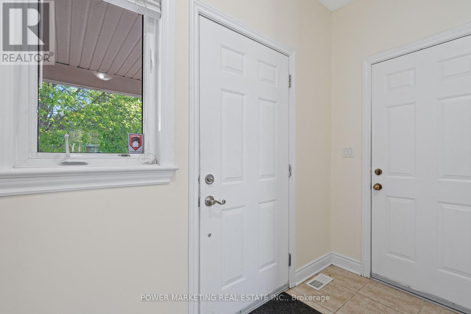 253 Parkin Circle, Ottawa, Ontario  K1T 4H7 - Photo 4 - X13503296