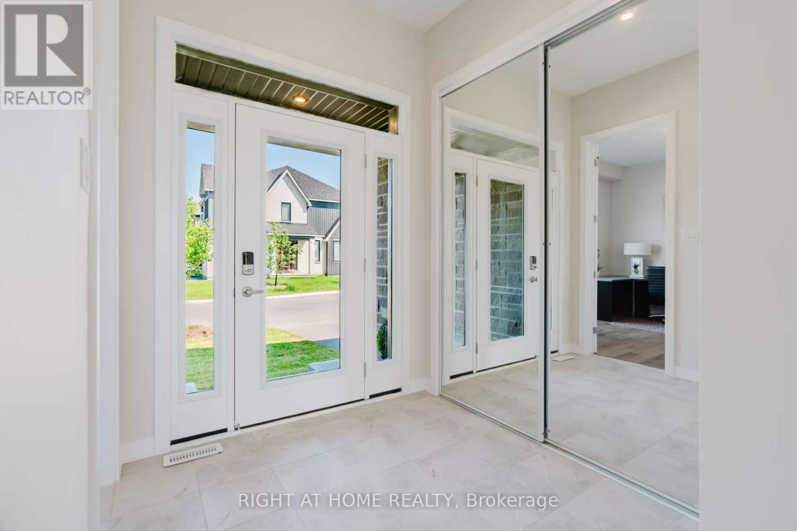 517 Elation Heights, Ottawa, Ontario  K2J 4J4 - Photo 5 - X13503414