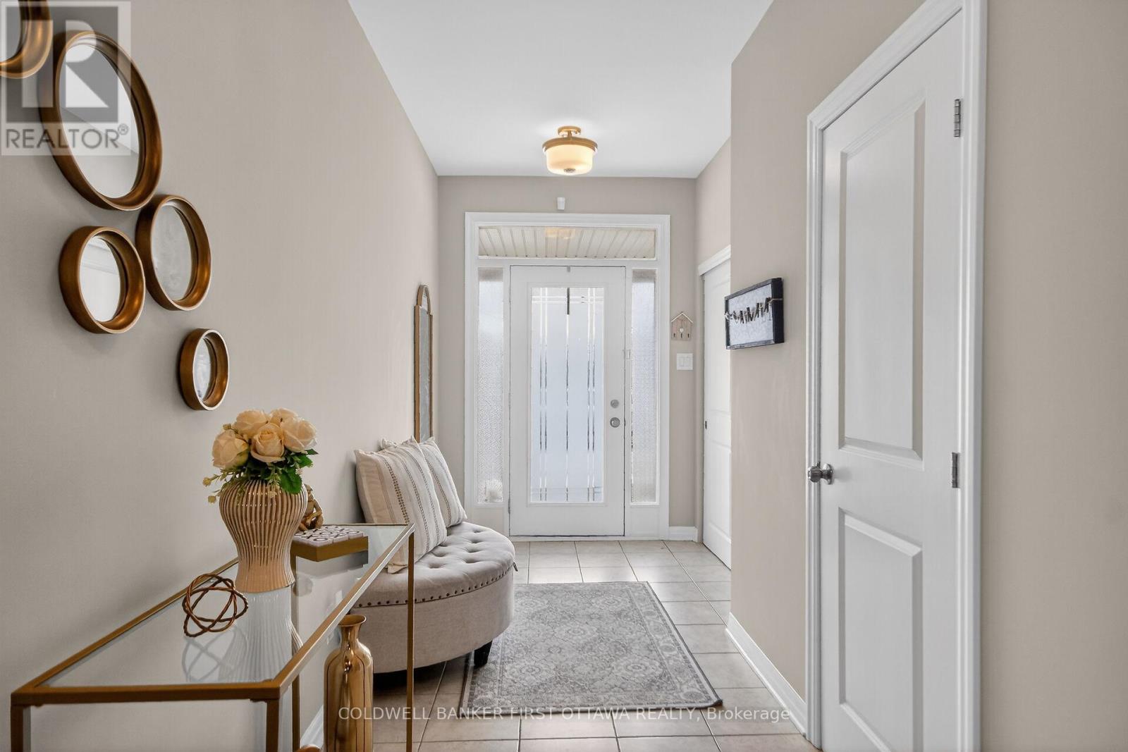 906 Littlerock Street, Ottawa, Ontario  K1T 0N2 - Photo 2 - X13503466