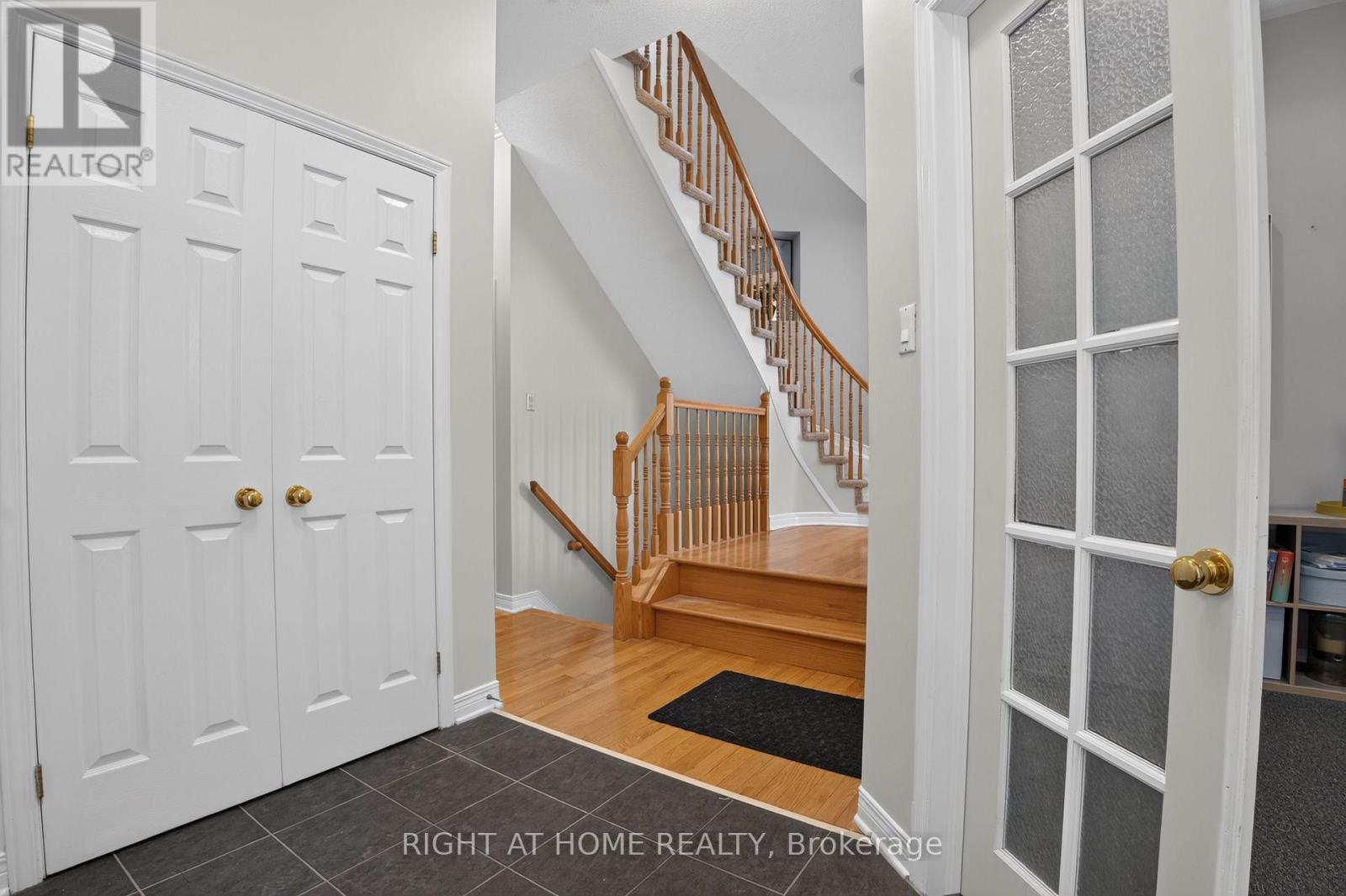 26 Evanshen Crescent, Ottawa, Ontario  K2K 2Z6 - Photo 4 - X13503510