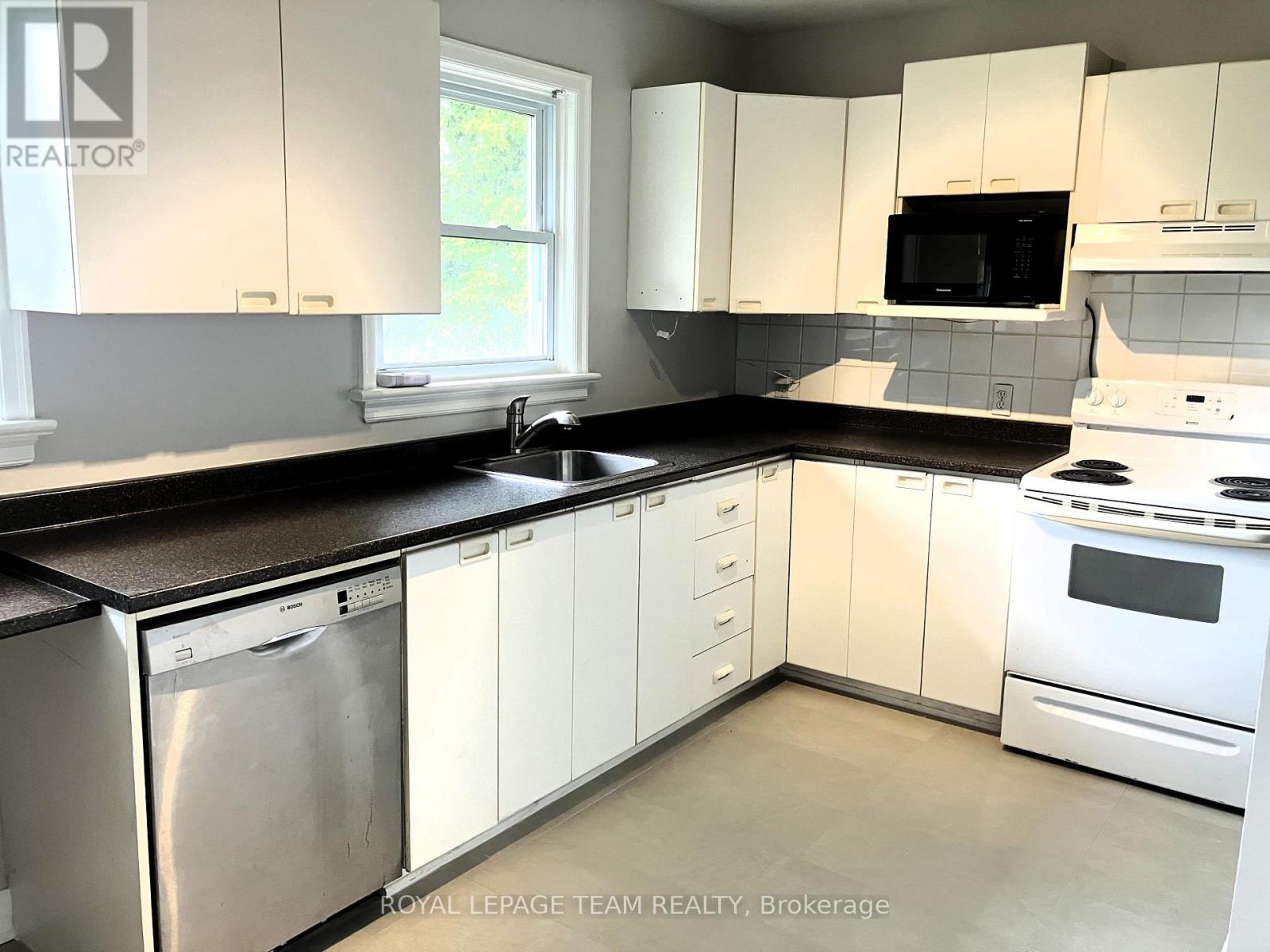 49 Crownhill Street, Ottawa, Ontario  K1J 7K5 - Photo 5 - X13503688