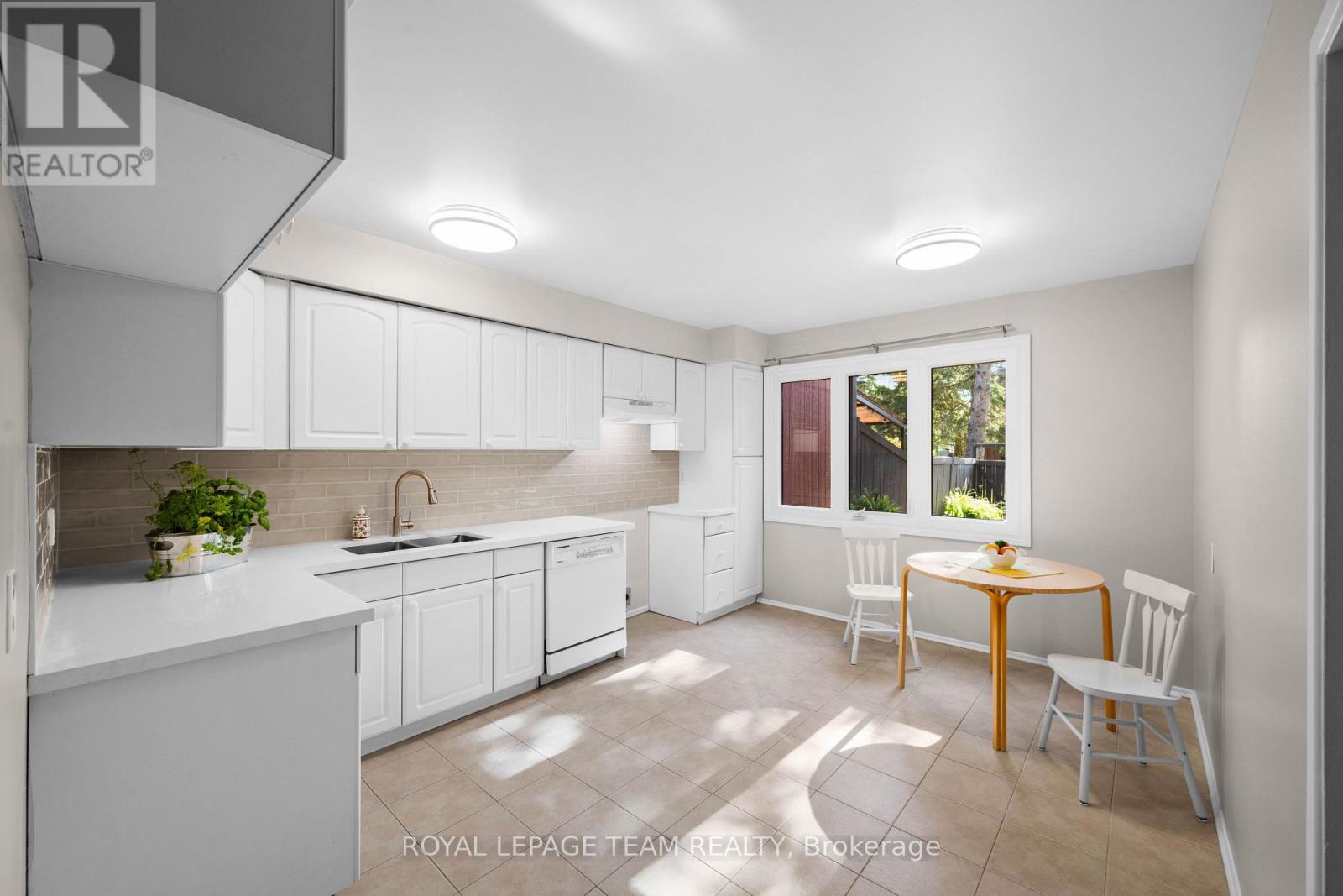 16 - 280 Mcclellan Road, Ottawa, Ontario  K2H 8P8 - Photo 5 - X13504392