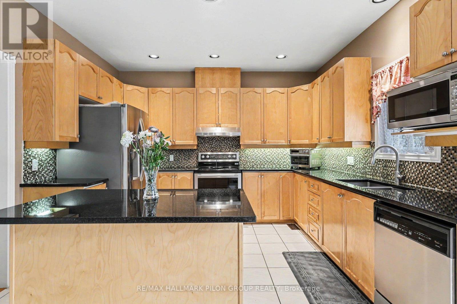 2039 Calico Crescent, Ottawa, Ontario  K4A 4L7 - Photo 3 - X13504418