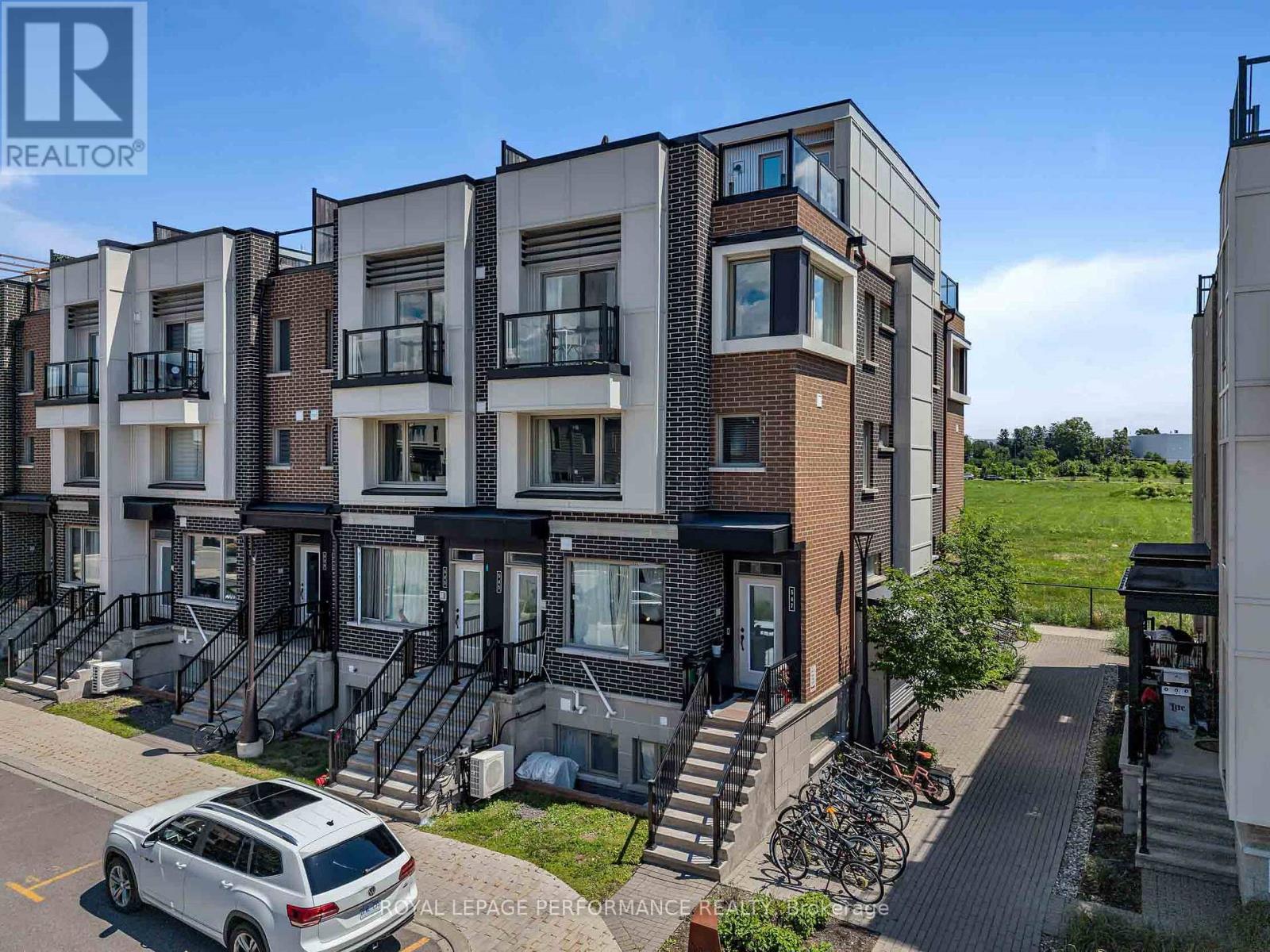 547 Ozawa Private, Ottawa, Ontario  K1K 4Z8 - Photo 1 - X13504442
