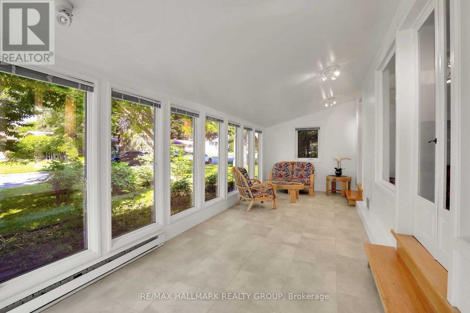 37 Lyall Street, Ottawa, Ontario  K2E 5G7 - Photo 4 - X13505154