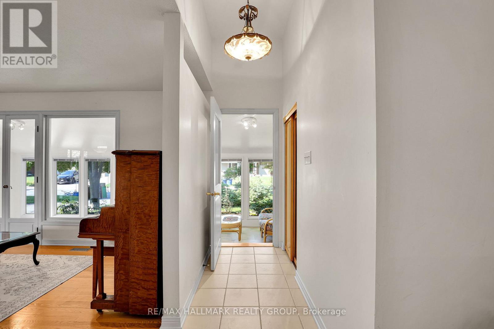 37 Lyall Street, Ottawa, Ontario  K2E 5G7 - Photo 6 - X13505154