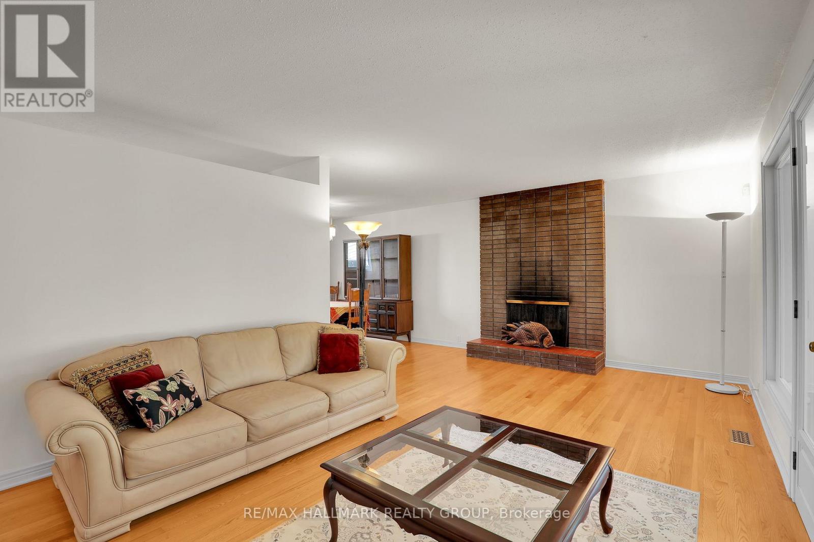 37 Lyall Street, Ottawa, Ontario  K2E 5G7 - Photo 8 - X13505154