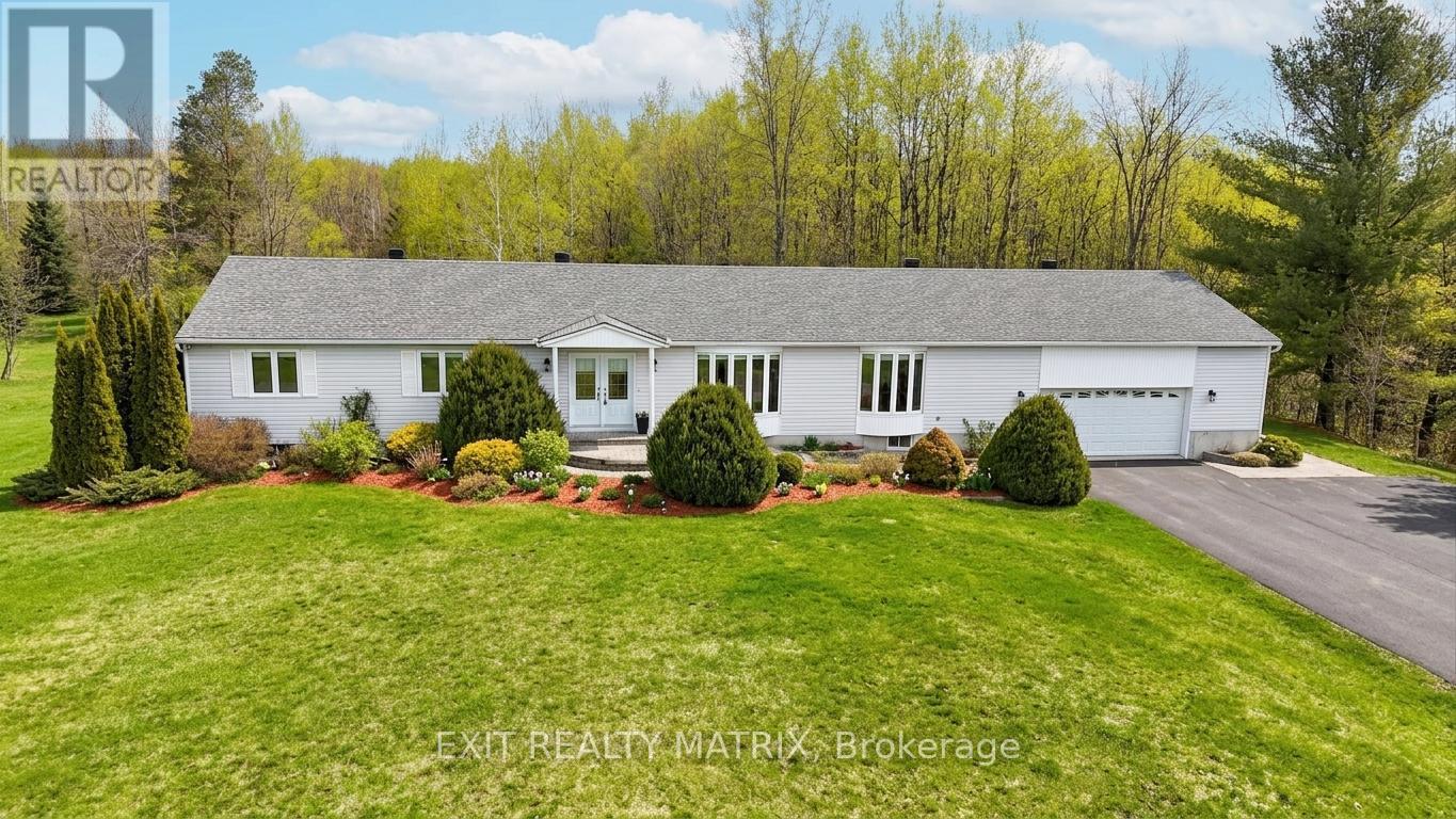 8329 Rodney Farm Drive, Ottawa, Ontario  K0A 2P0 - Photo 1 - X13505336