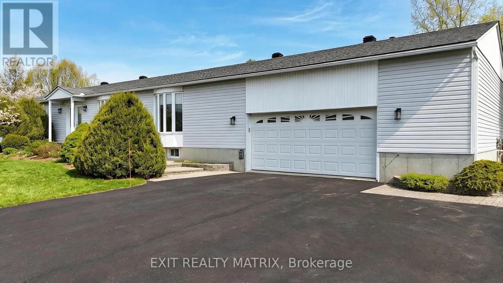 8329 Rodney Farm Drive, Ottawa, Ontario  K0A 2P0 - Photo 2 - X13505336