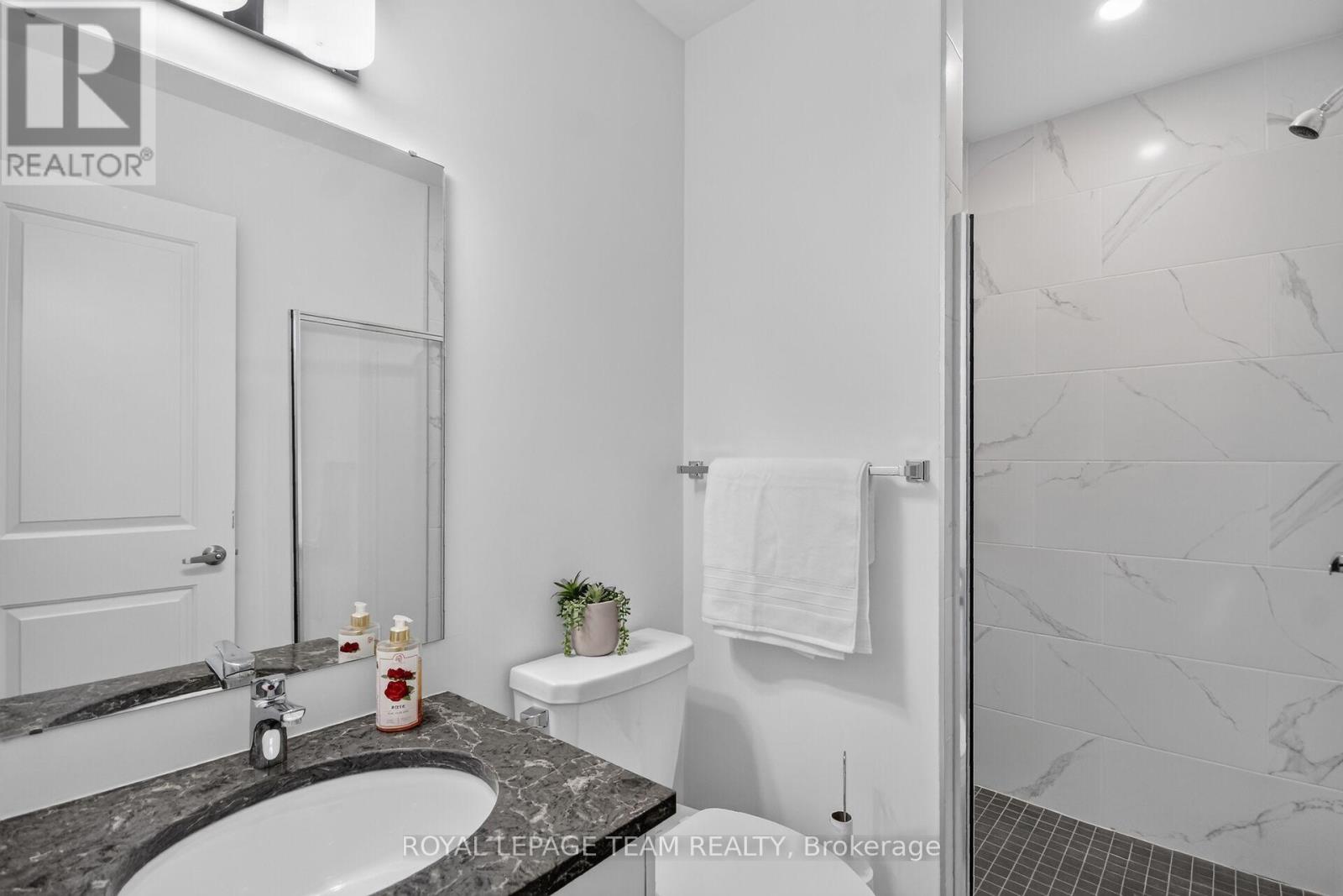 2706 Draper Avenue, Ottawa, Ontario  K2H 0C4 - Photo 7 - X13505732