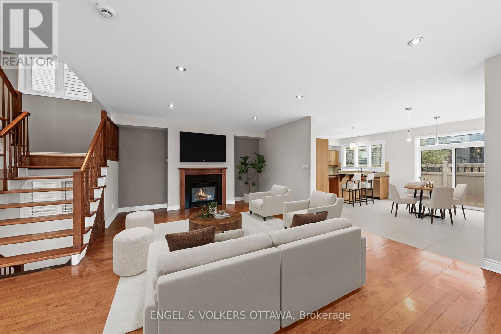 249 Atlantis Avenue, Ottawa, Ontario  K2A 1X9 - Photo 4 - X13505832
