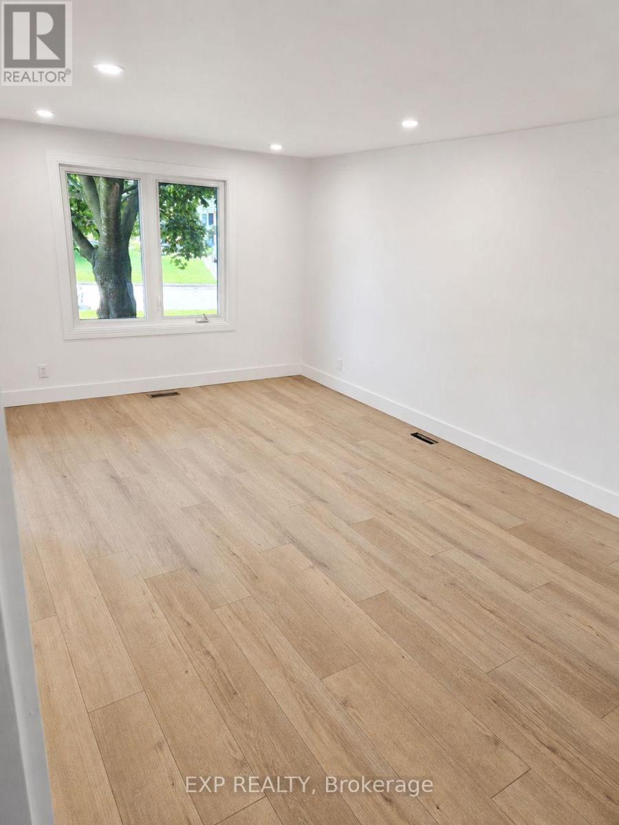 A - 428 Hatfield Crescent, Ottawa, Ontario  K1E 1M8 - Photo 3 - X13507494
