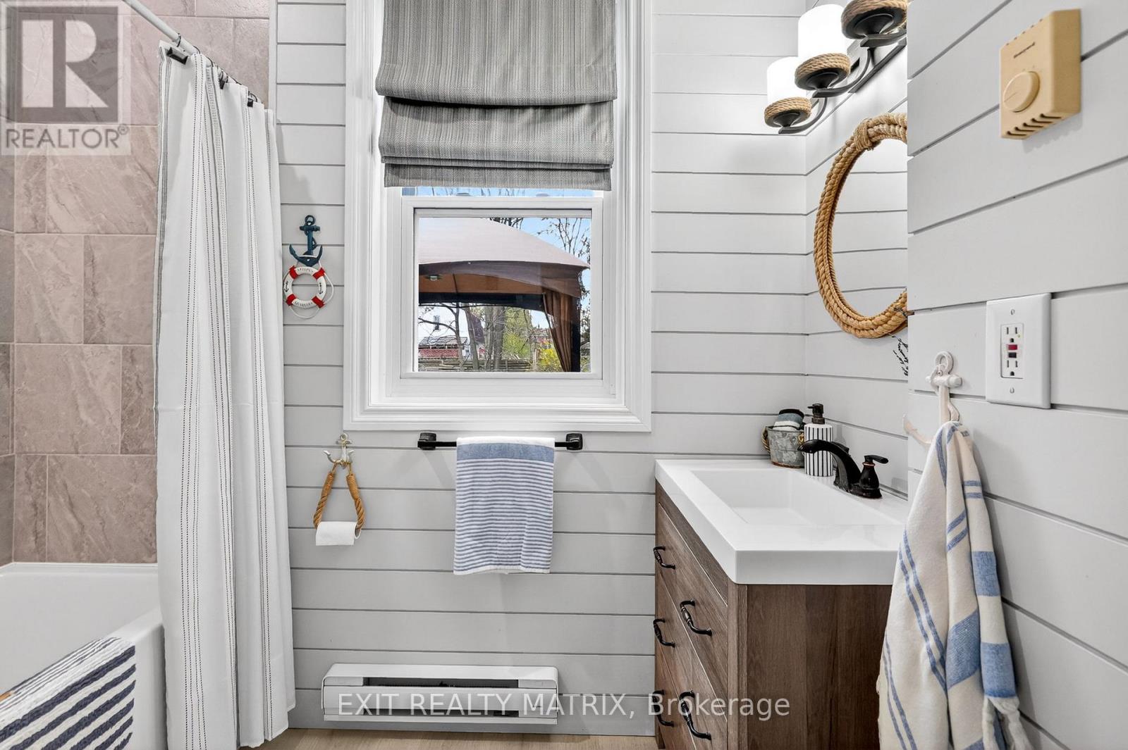 22 Water Street E, Rideau Lakes, Ontario  K0G 1V0 - Photo 14 - X13507966