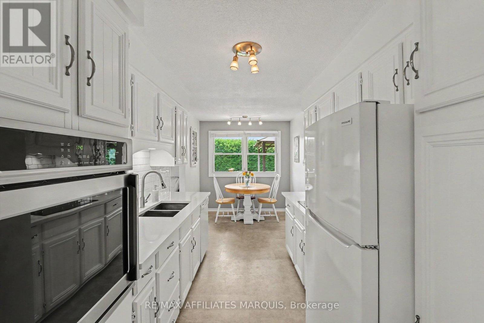 929 Kitley/s Elmsley Townline Rd,rr#4 Road, Elizabethtown-Kitley, Ontario  K7A 4S5 - Photo 12 - X13508362
