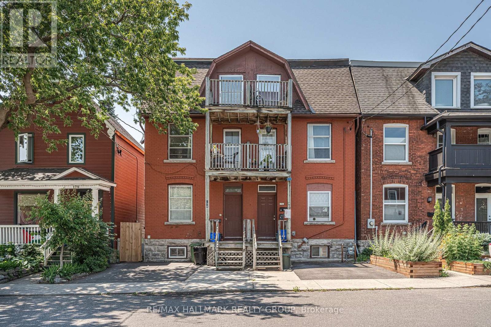 174 Arthur Street, Ottawa, Ontario  K1R 7C4 - Photo 1 - X13508542