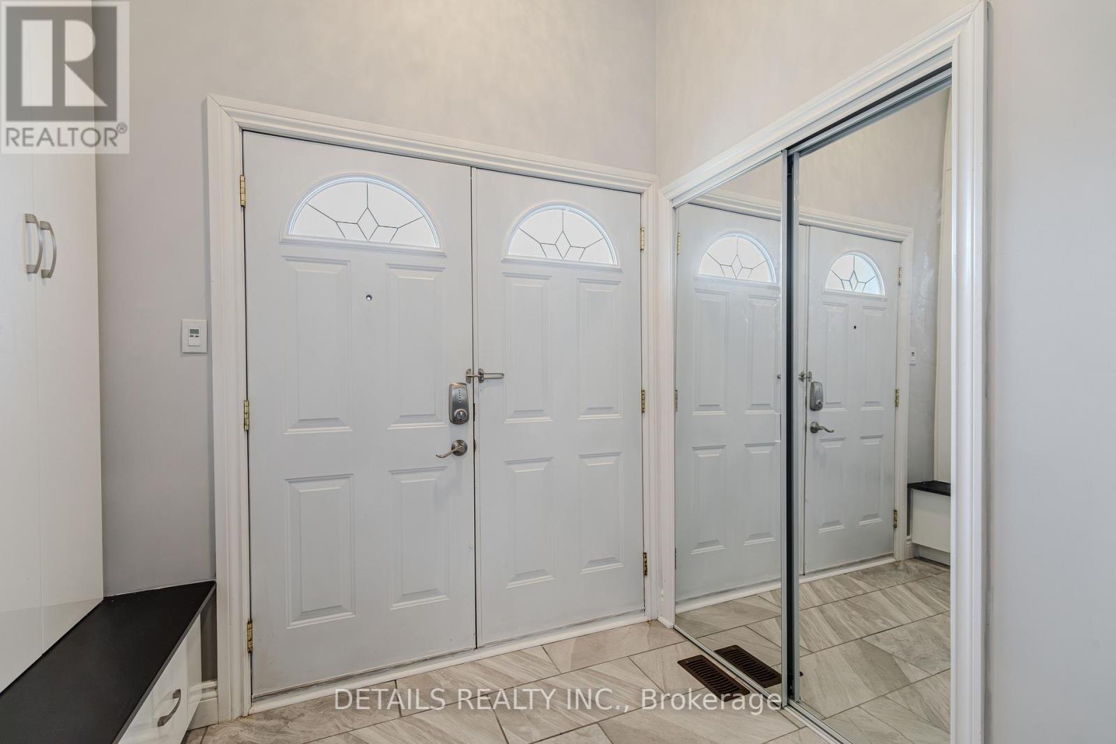 7 Kerry Crescent, Ottawa, Ontario  K2E 5V7 - Photo 2 - X13508758