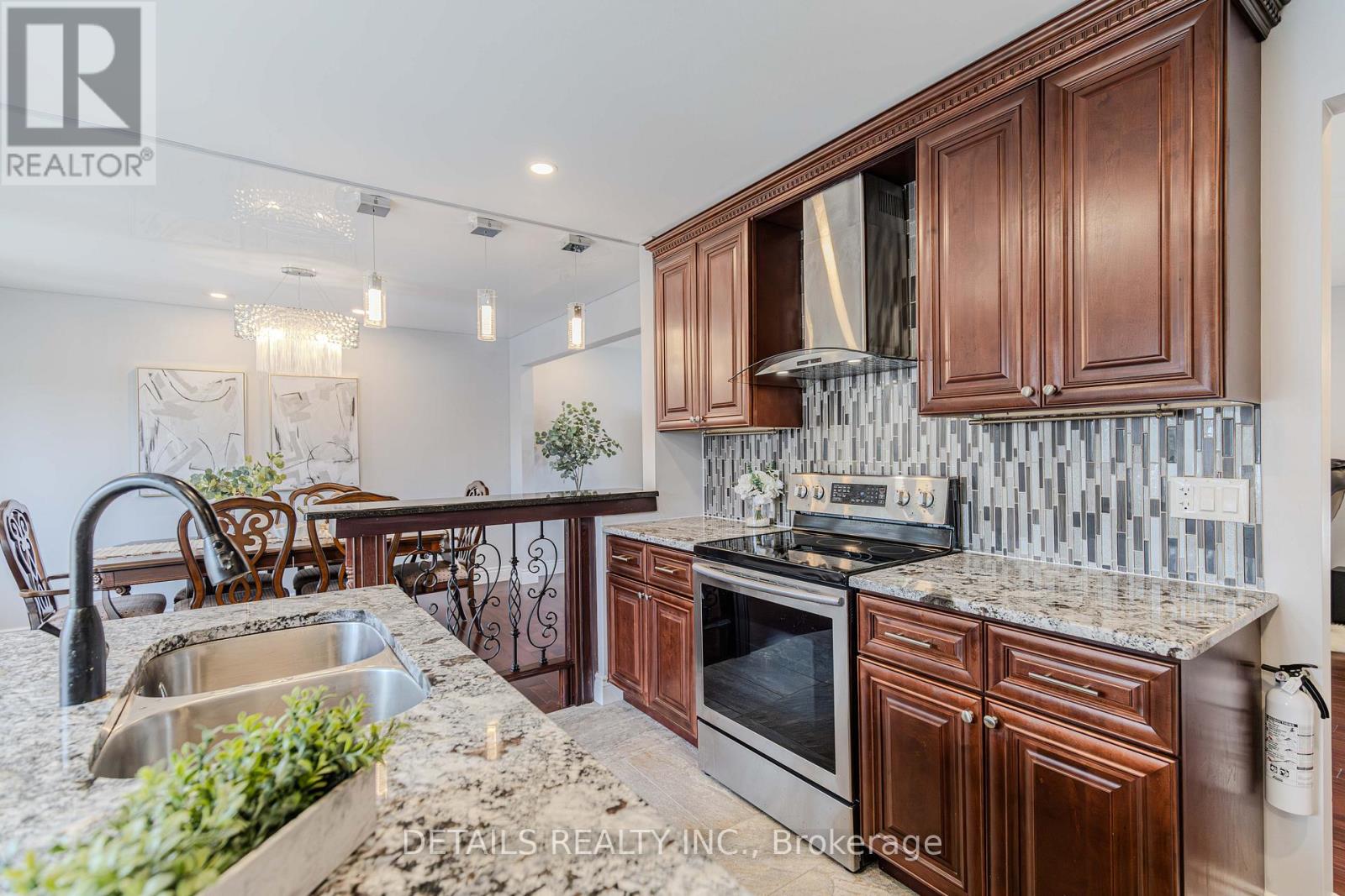 7 Kerry Crescent, Ottawa, Ontario  K2E 5V7 - Photo 8 - X13508758