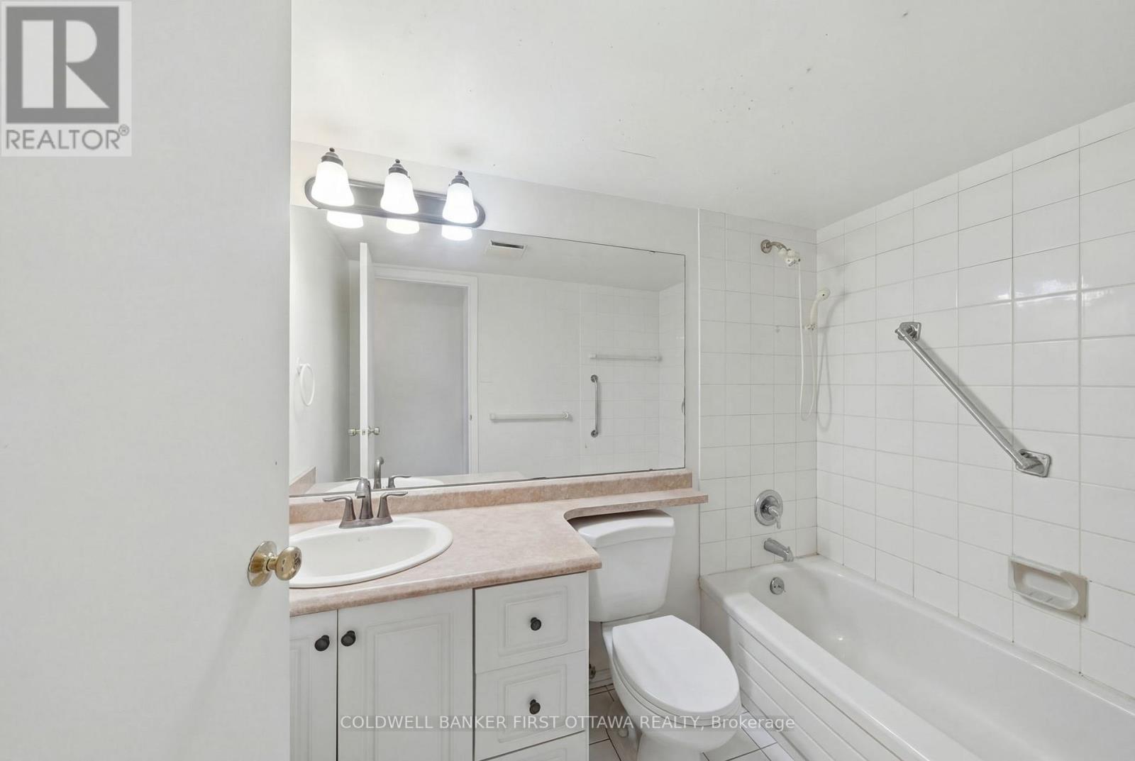 402 - 222 Guigues Avenue, Ottawa, Ontario  K1N 5J2 - Photo 18 - X13508786