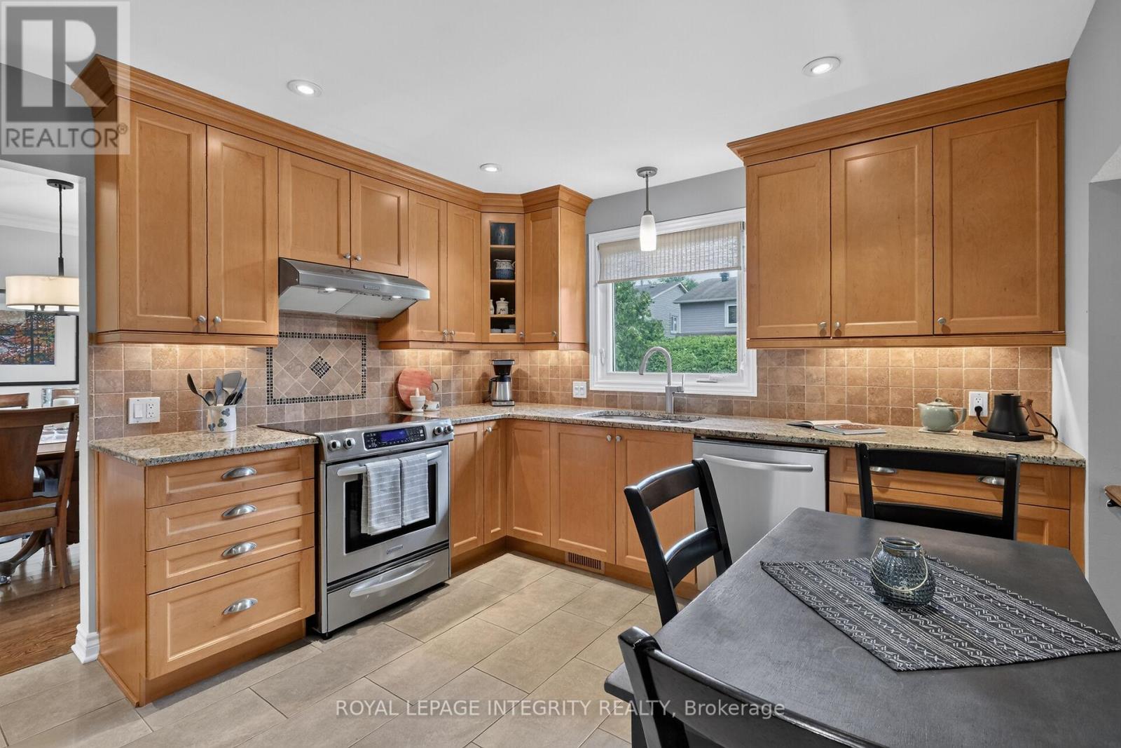 6100 Vineyard Drive, Ottawa, Ontario  K1C 2K2 - Photo 18 - X13509156