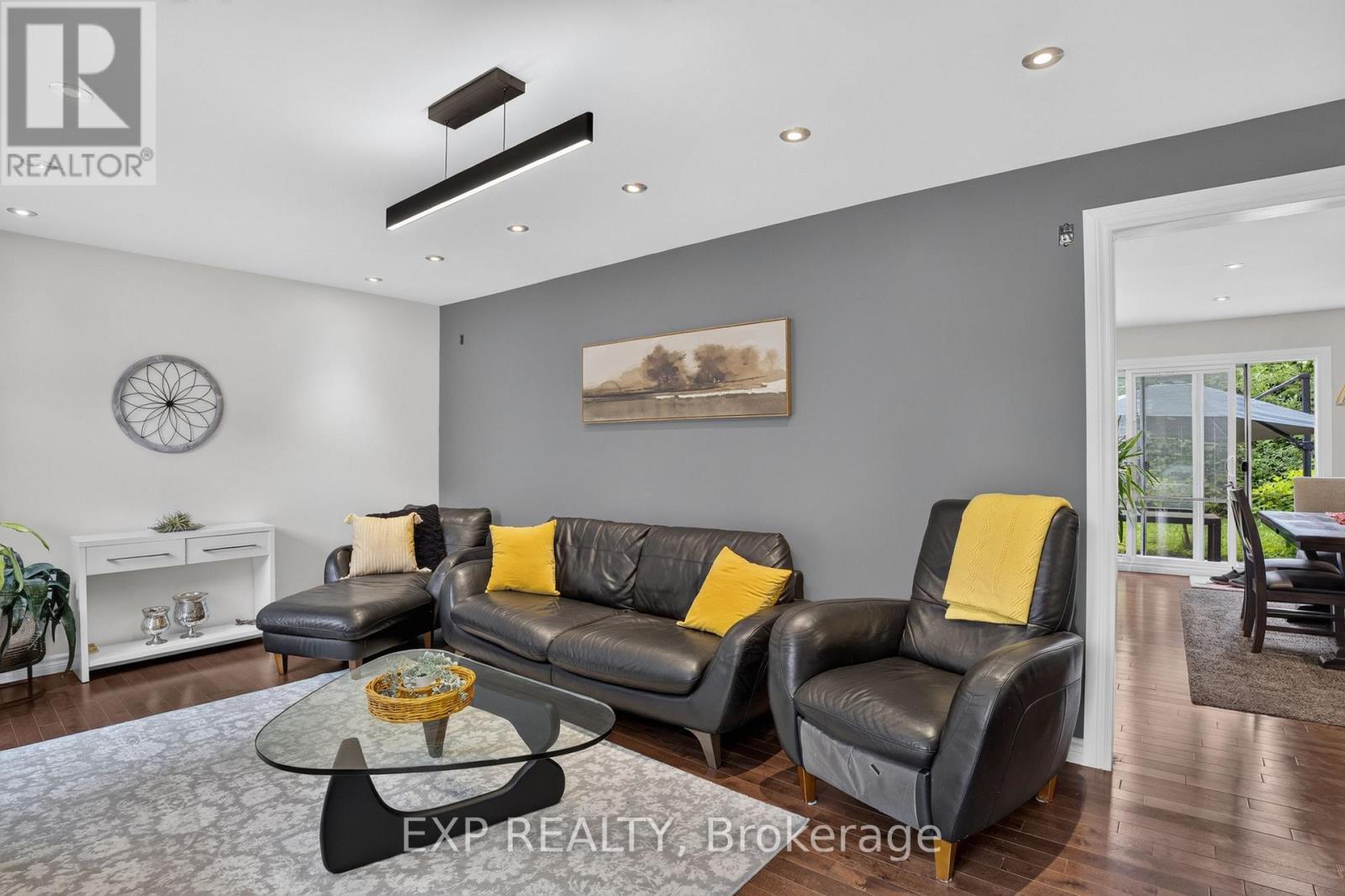 2490 Regina Street, Ottawa, Ontario  K2B 6X5 - Photo 6 - X13509454