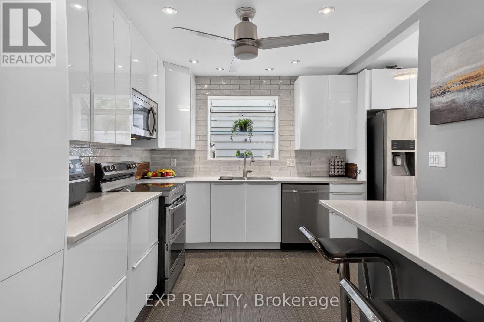2490 Regina Street, Ottawa, Ontario  K2B 6X5 - Photo 9 - X13509454