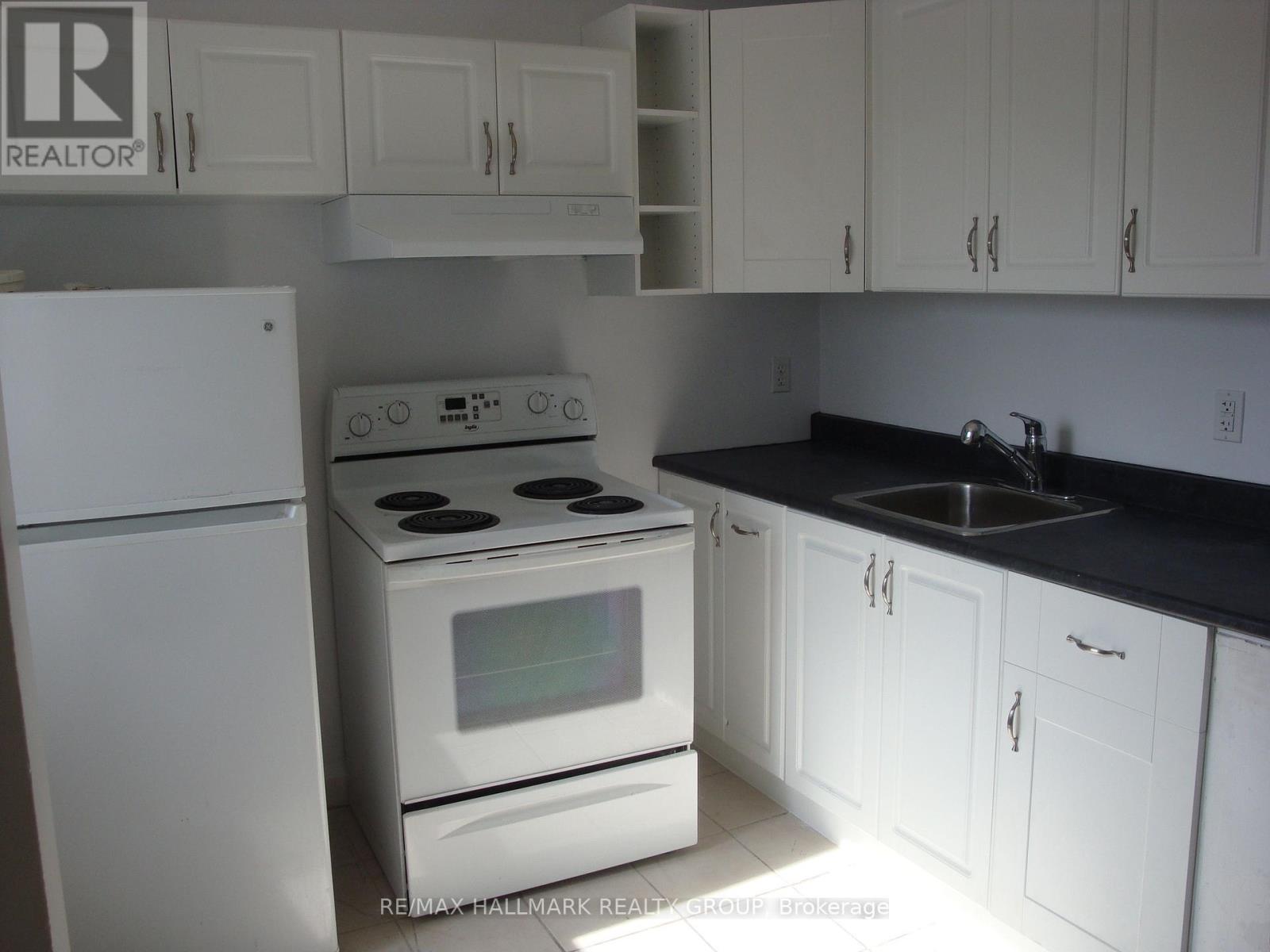 142 Ste Cecile Street, Ottawa, Ontario  K1L 5L3 - Photo 2 - X13509536