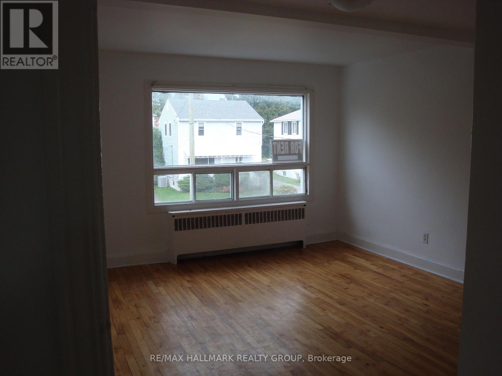 142 Ste Cecile Street, Ottawa, Ontario  K1L 5L3 - Photo 4 - X13509536