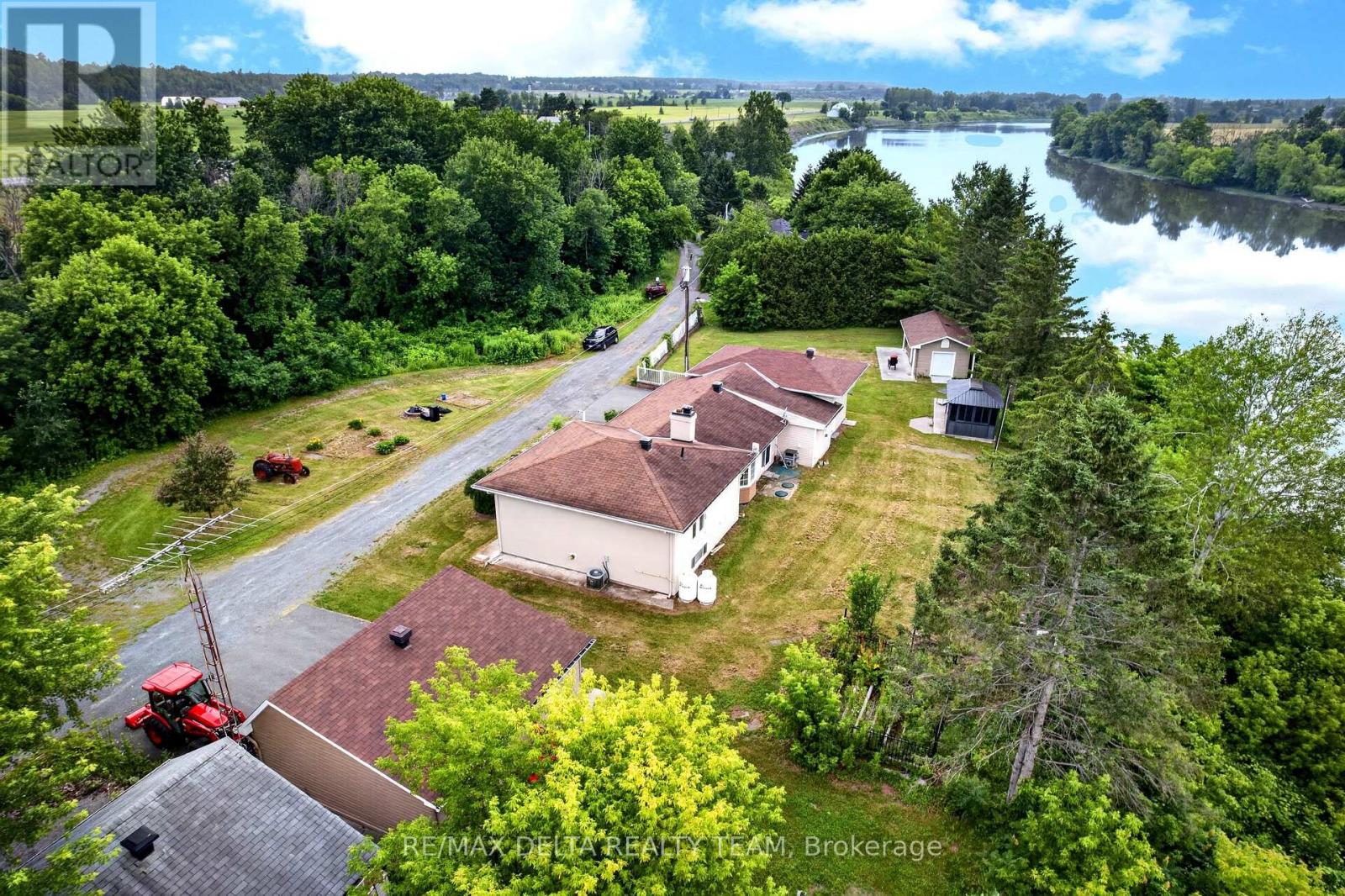 1821 Ch Bercier Road, Alfred And Plantagenet, Ontario  K0B 1L0 - Photo 4 - X13509604