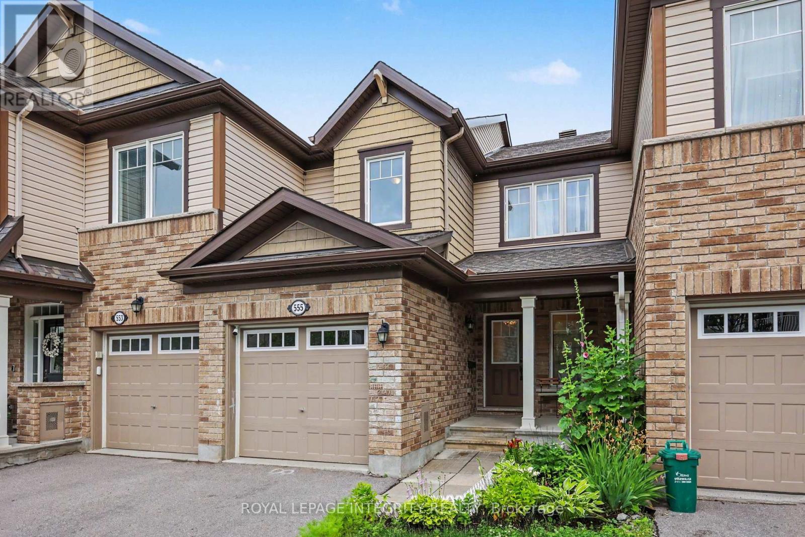 555 Foxlight Circle, Ottawa, Ontario  K2M 0L9 - Photo 2 - X13509842