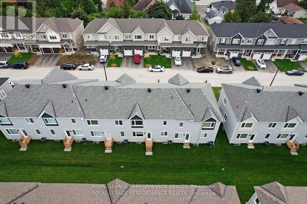 254 Falsetto Street, Ottawa, Ontario  K1W 0S4 - Photo 2 - X13509962