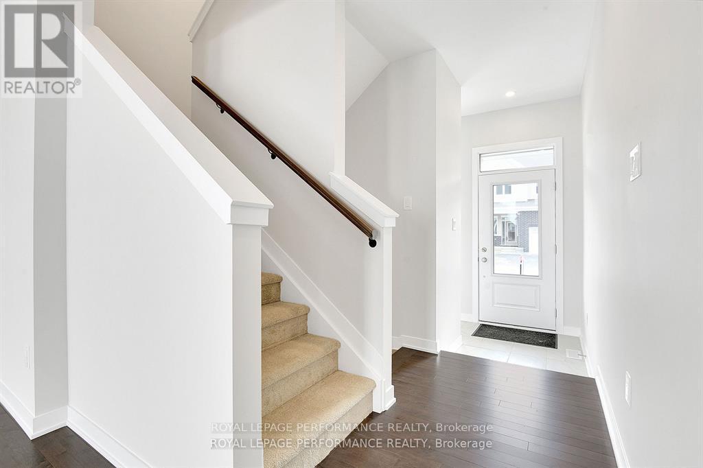 254 Falsetto Street, Ottawa, Ontario  K1W 0S4 - Photo 4 - X13509962