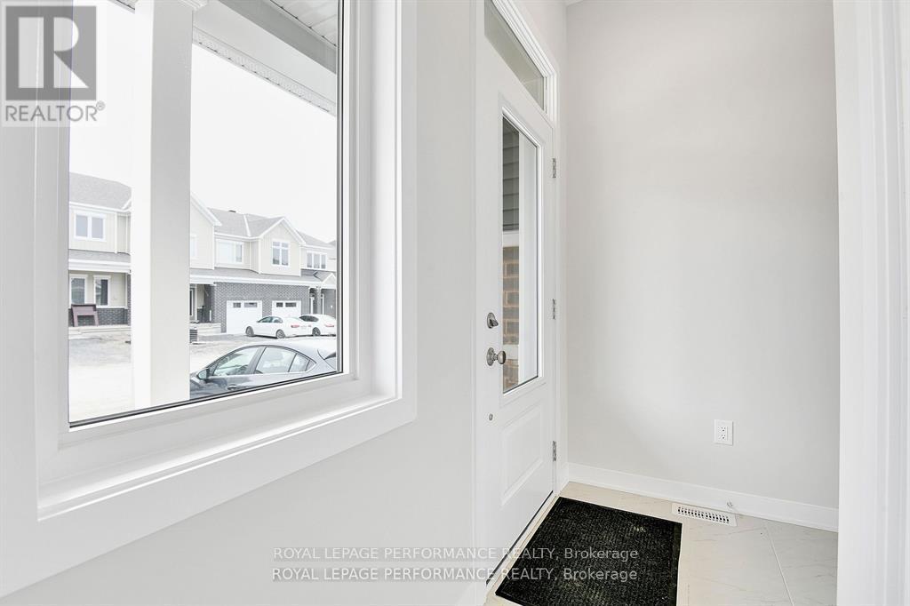 254 Falsetto Street, Ottawa, Ontario  K1W 0S4 - Photo 6 - X13509962