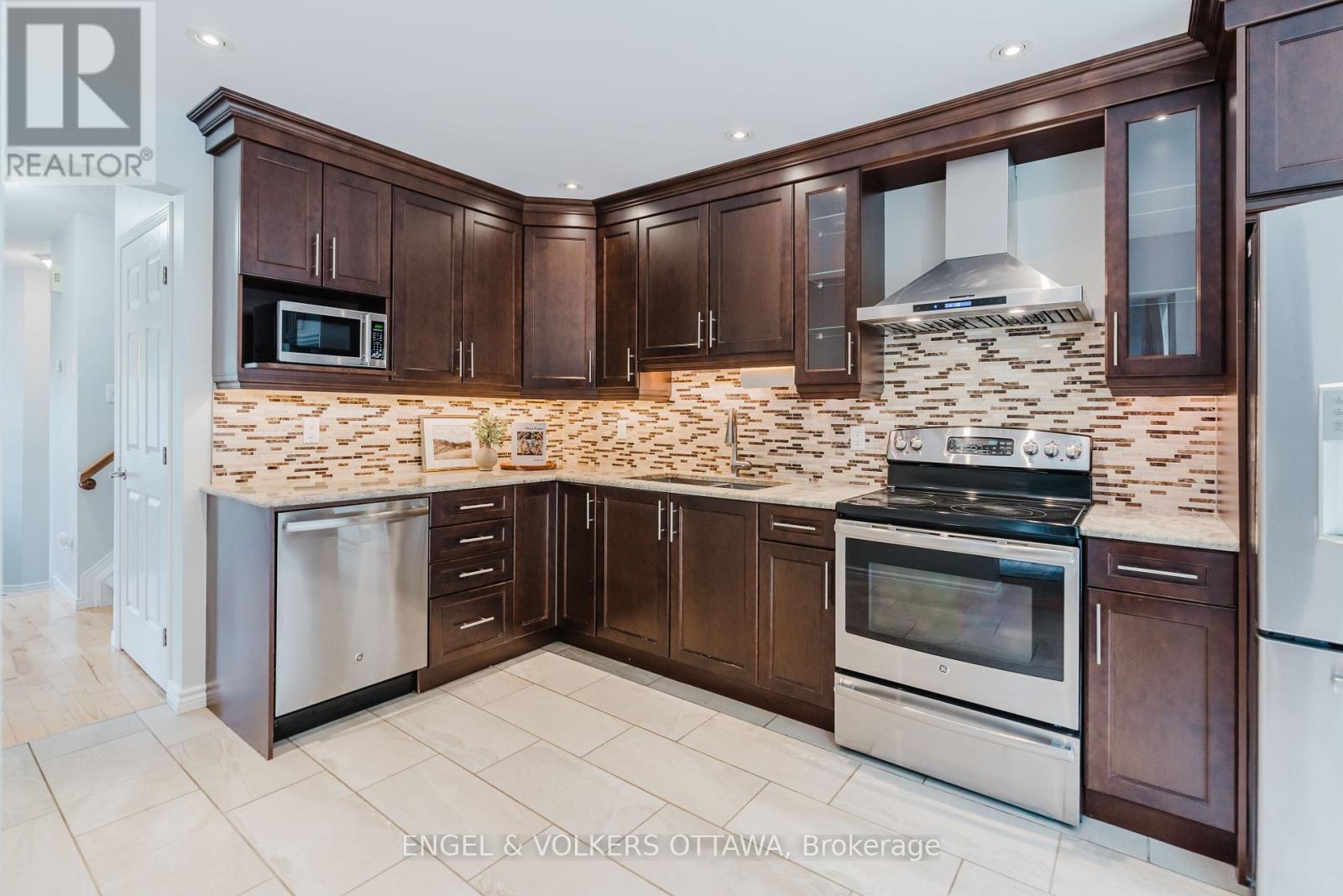 77 Whalings Circle, Ottawa, Ontario  K2S 1S4 - Photo 13 - X13511162